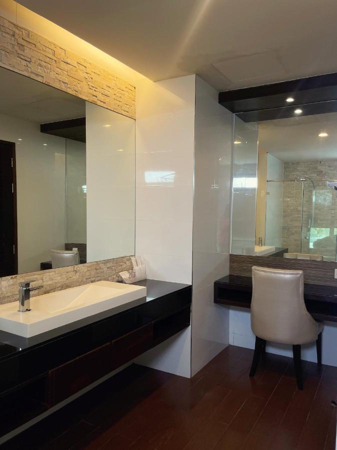 The Regent Bangtao Apartments Pantai Bang Tao Bagian luar foto